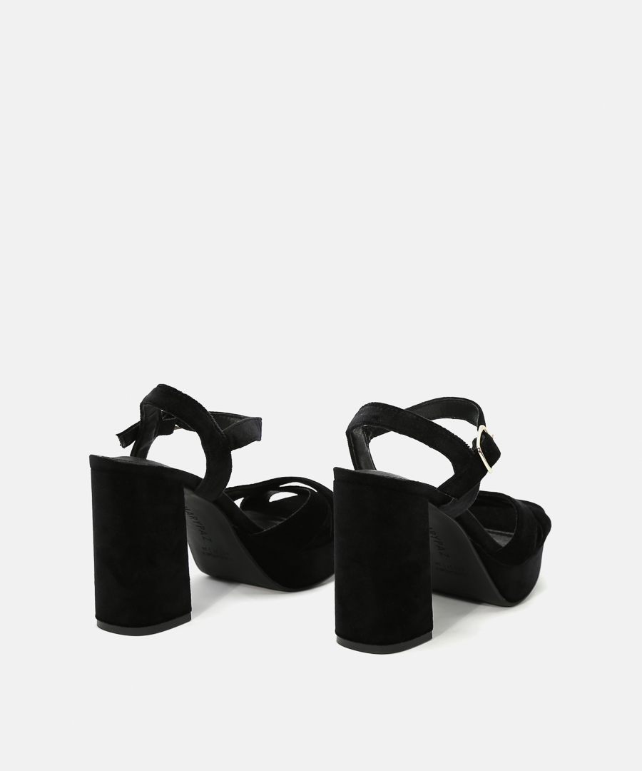 Sand&aacute;lias plataforma veludo image number null